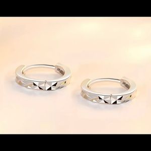 925 silver diamond cut huggies hoop earrings